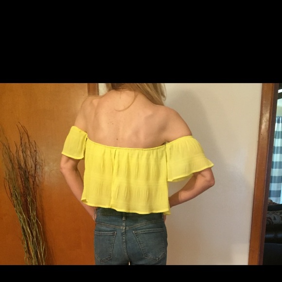 Yellow flowy off the shoulder top - Picture 2 of 5